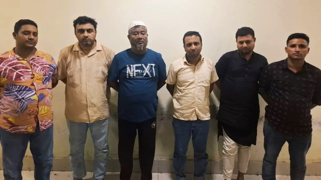 গুলশানে আ.লীগের নেতাকর্মীদের গোপন বৈঠক, গ্রেপ্তার ৬